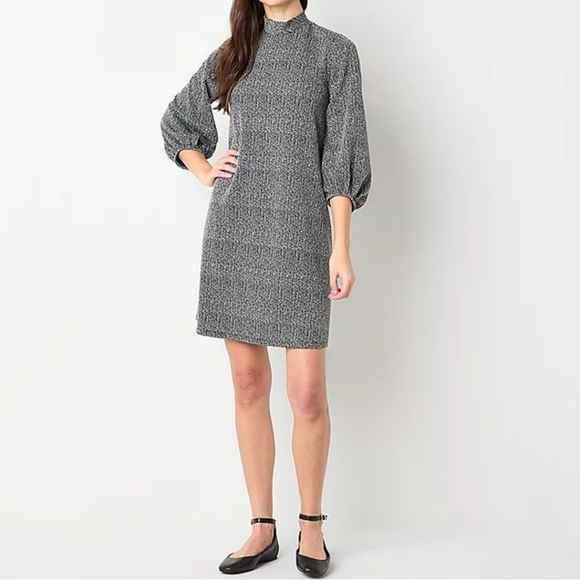 Robbie Bee 3/4 Sleeve Shift Dress - Picture 11 of 12